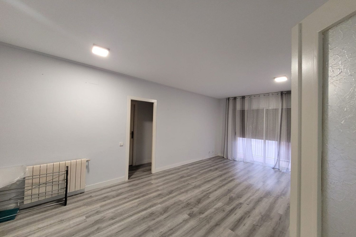 Venta de piso en Plaza Badajoz, Blanes
photo 3