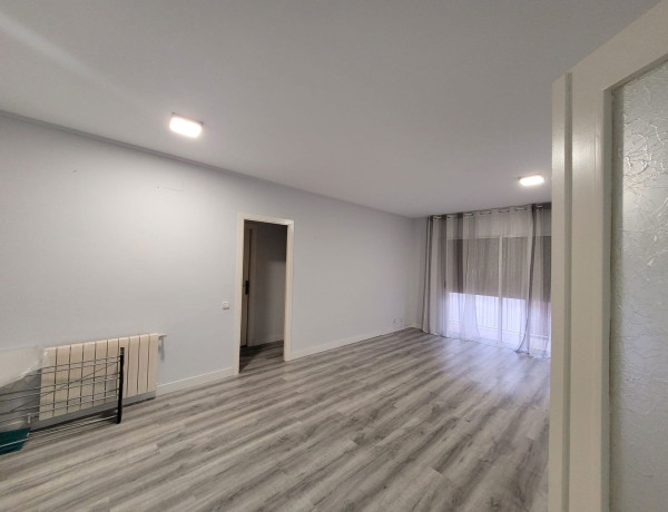 Piso en venta en  Plaza Badajoz, Blanes photo 3