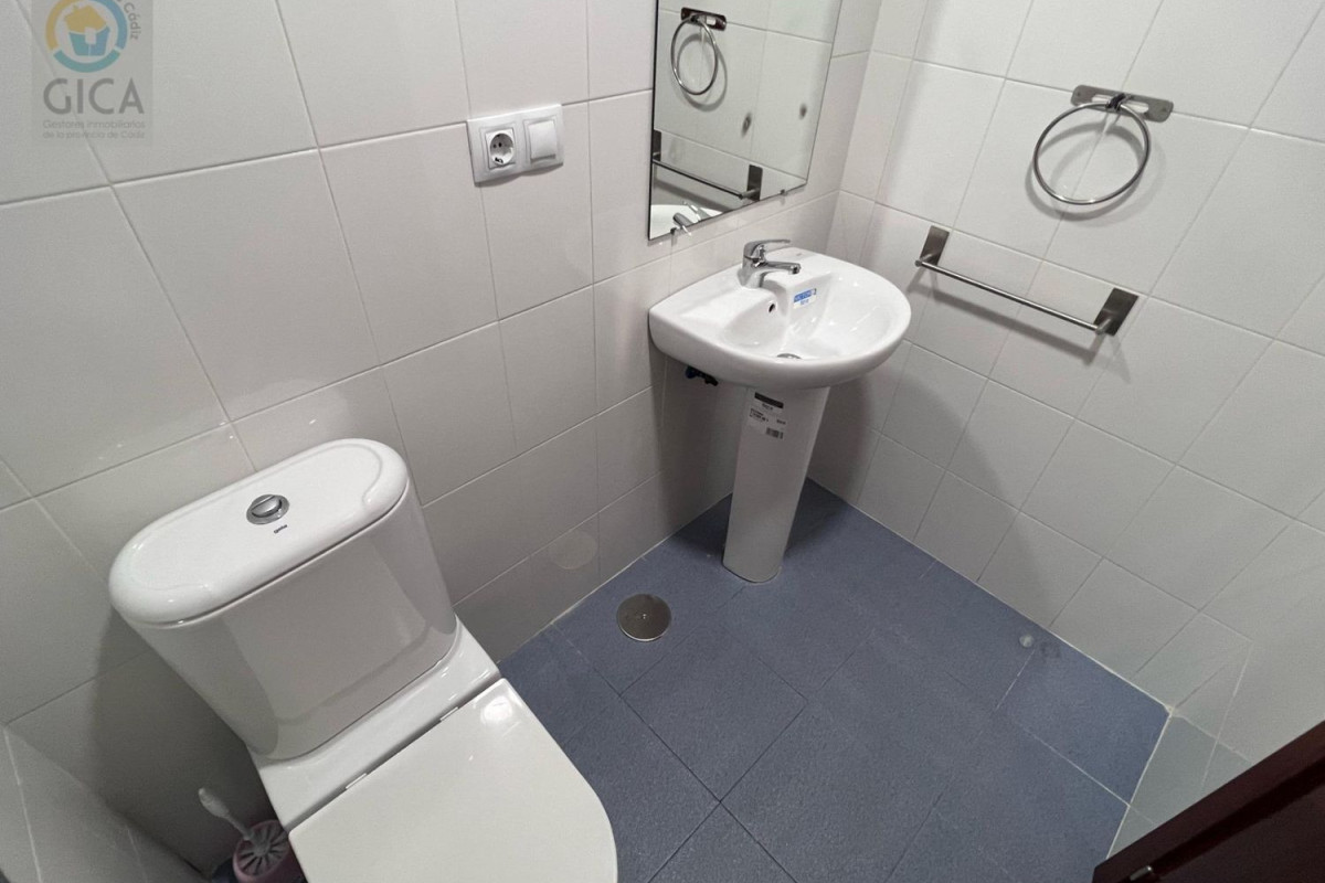 Sale of apartment in The Reconquista - The Expansion, Algeciras
 photo 5