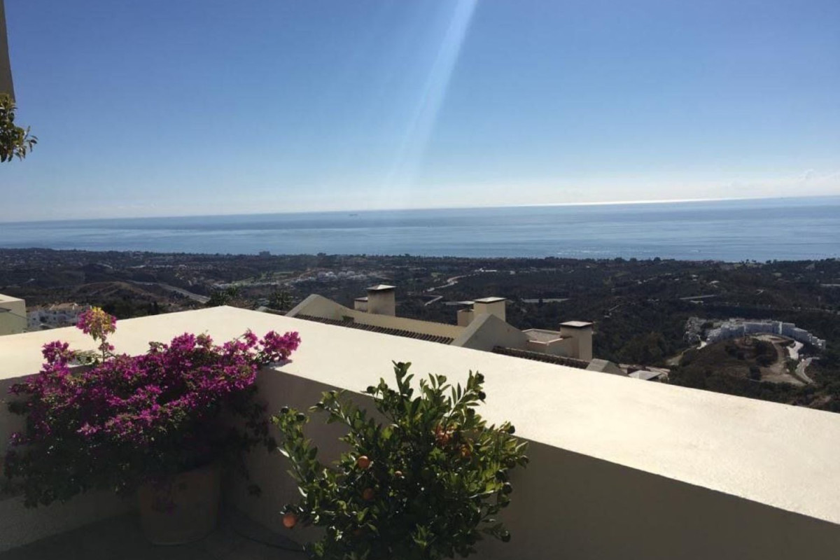 Venta de duplex en , Marbella photo 3