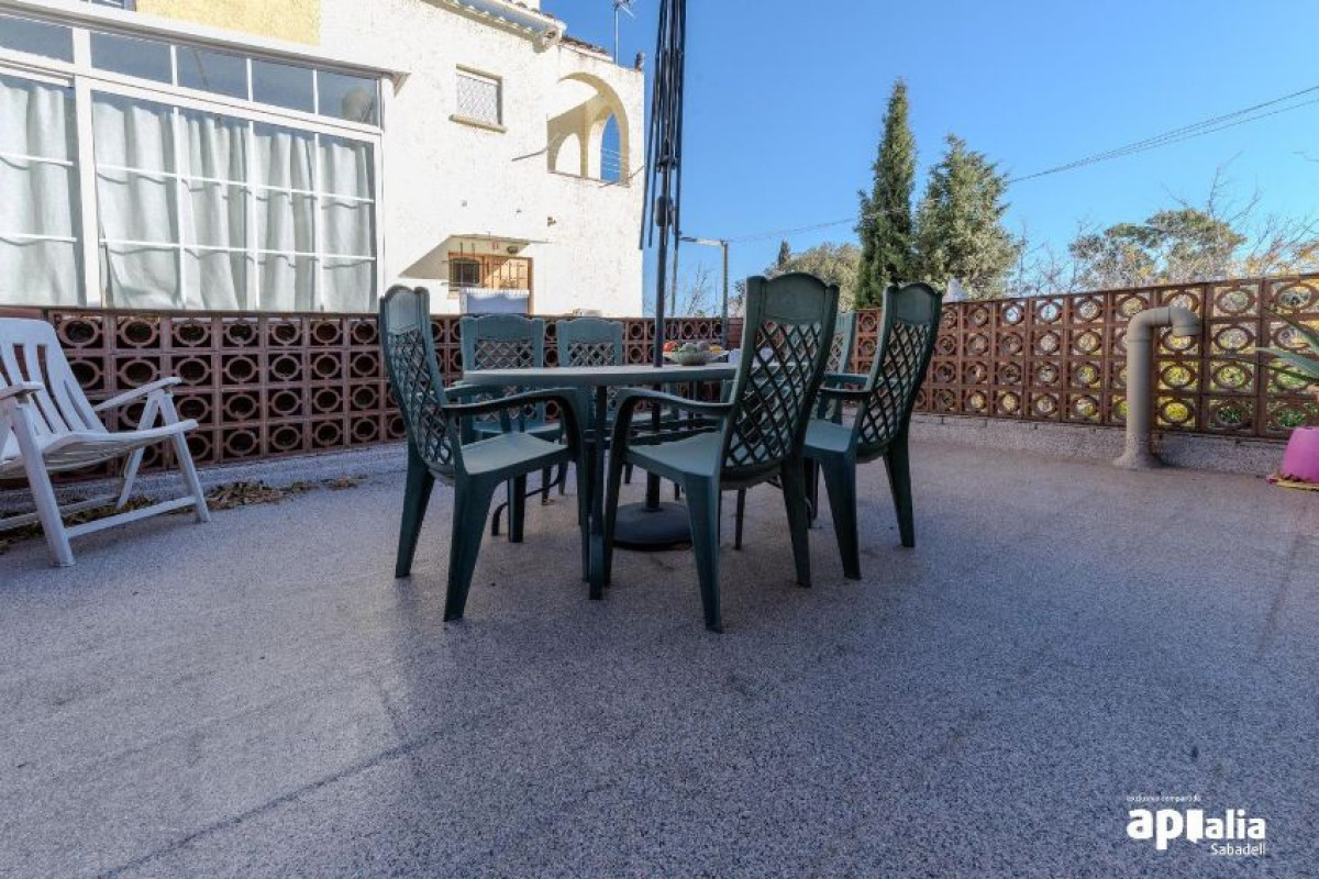 Venta de chalet independiente en La Creu de Barberà - Avinguda - Eixample, Sabadell
photo 1