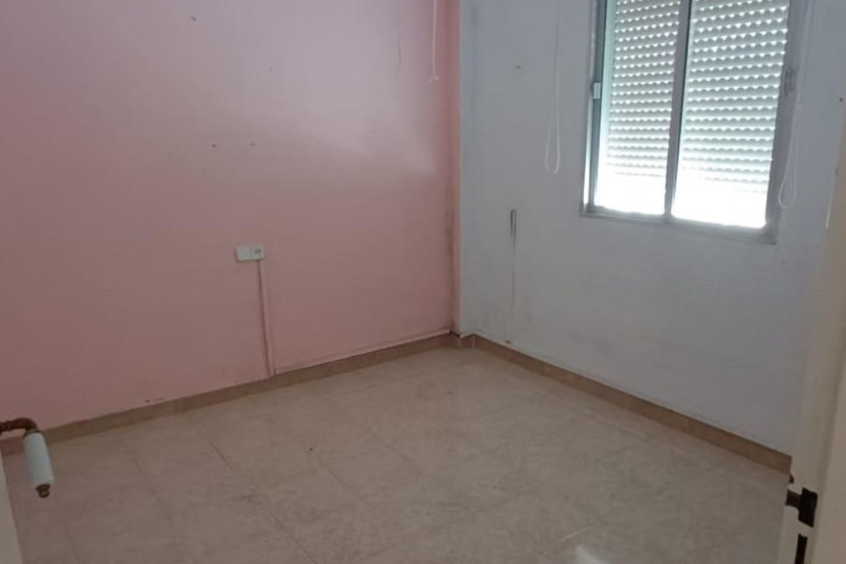 Venta de piso en Calle Herberos, Dos Hermanas
photo 5