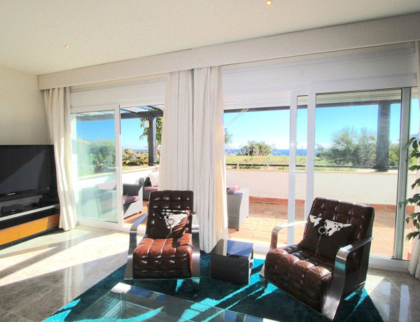 Semi-detached house for sale in  Las Chapas-El Rosario , Marbella photo 2
