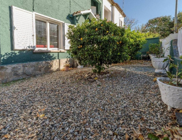 Chalet adosado en venta en  La Creu de Barberà - Avinguda - Eixample , Sabadell photo 4