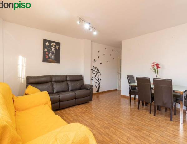 Piso en venta en Calle Gaviota, Churriana de la Vega thumbnail 2