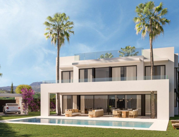 Detached villa for sale in Benamara - Atalaya , Estepona photo 1