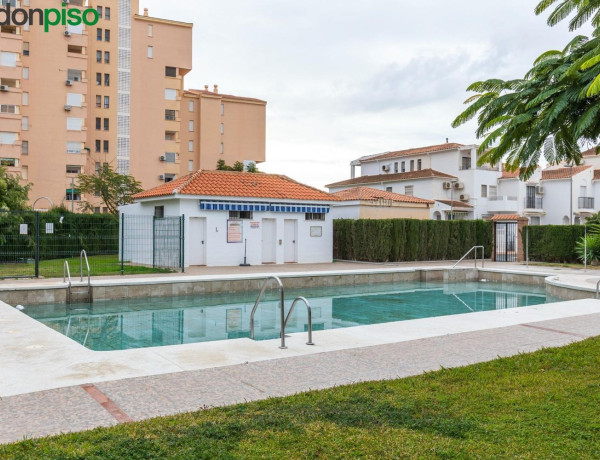 Piso en venta en Calle Cometa Halley, Motril thumbnail 1