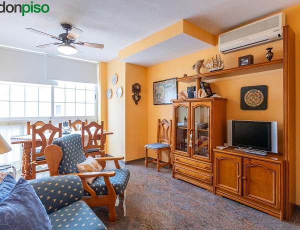 Piso en venta en Calle Cometa Halley, Motril thumbnail 2