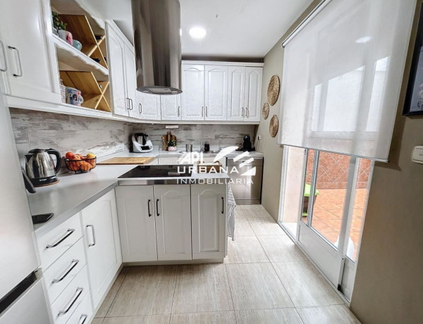 Semi-detached house for sale in  Calle Almería , Lucena photo 1