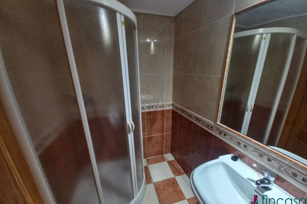 Sale of apartment in Calle Caldereros, Albacete
photo 5