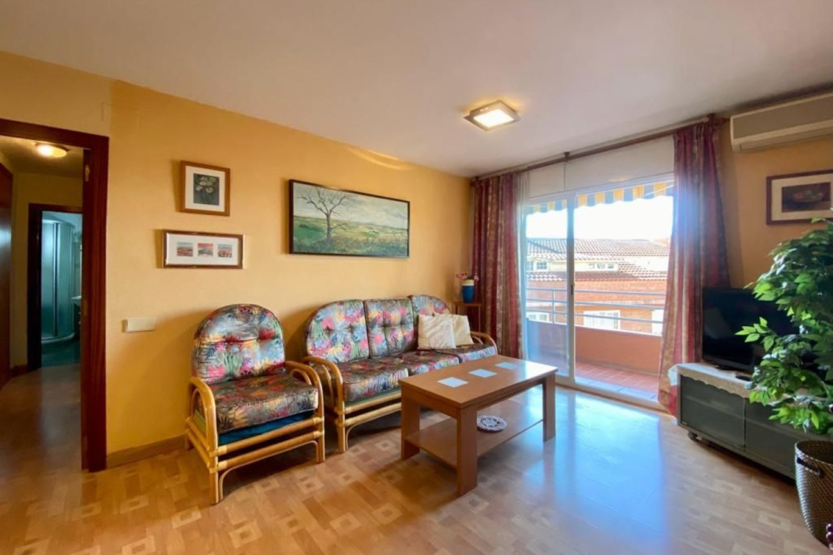 Venta de piso en Avenida de l'Estatut, Rubí
 photo 2