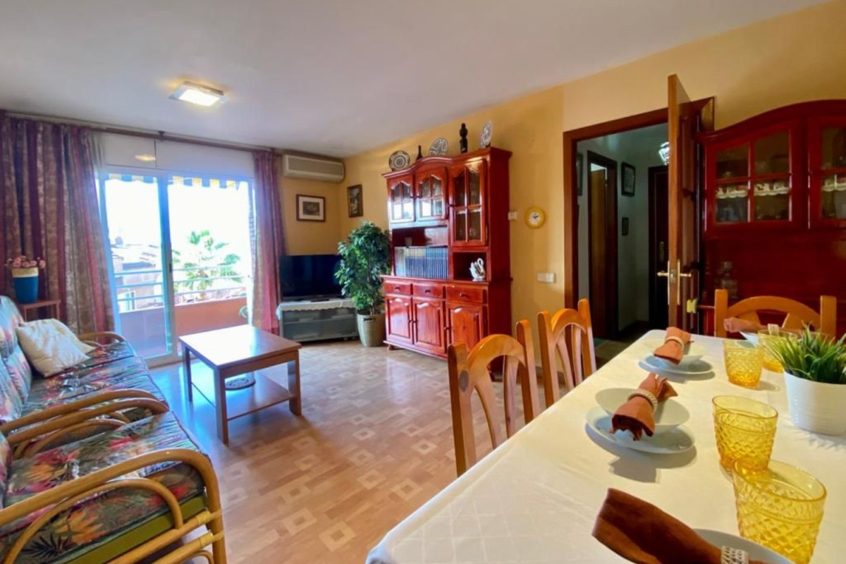 Venta de piso en Avenida de l'Estatut, Rubí
 photo 4