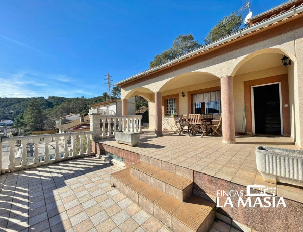 Chalet independiente en venta en  Mas Milà , Olivella photo 2