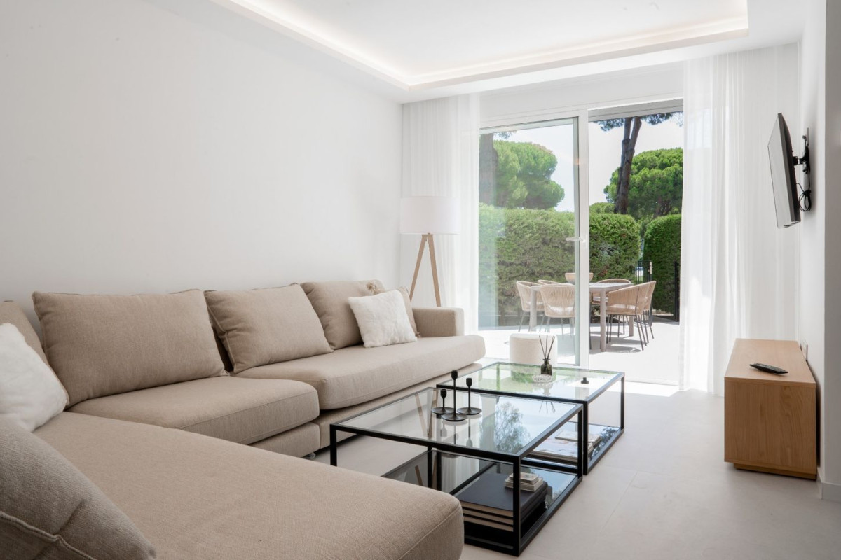 Sale of townhouse in  Benamara - Atalaya , Estepona photo 4
