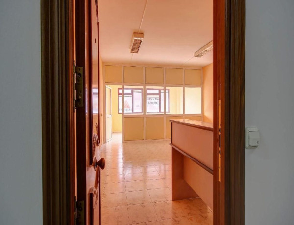 Local en venta en calle Albericia s/n photo 4