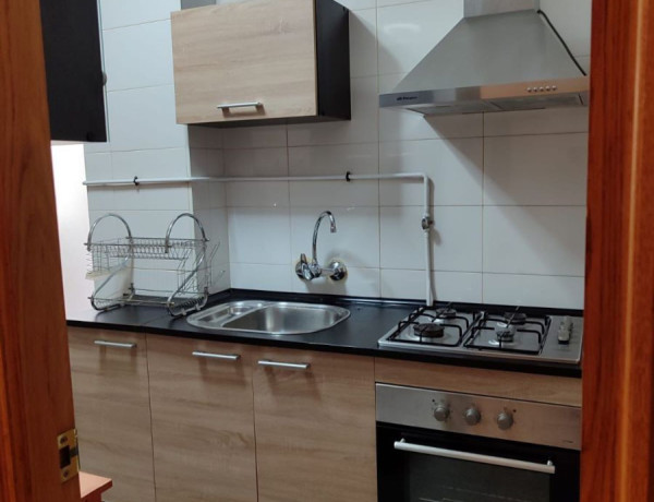 Apartment for sale in  Pasaje Escritor, Albacete photo 2