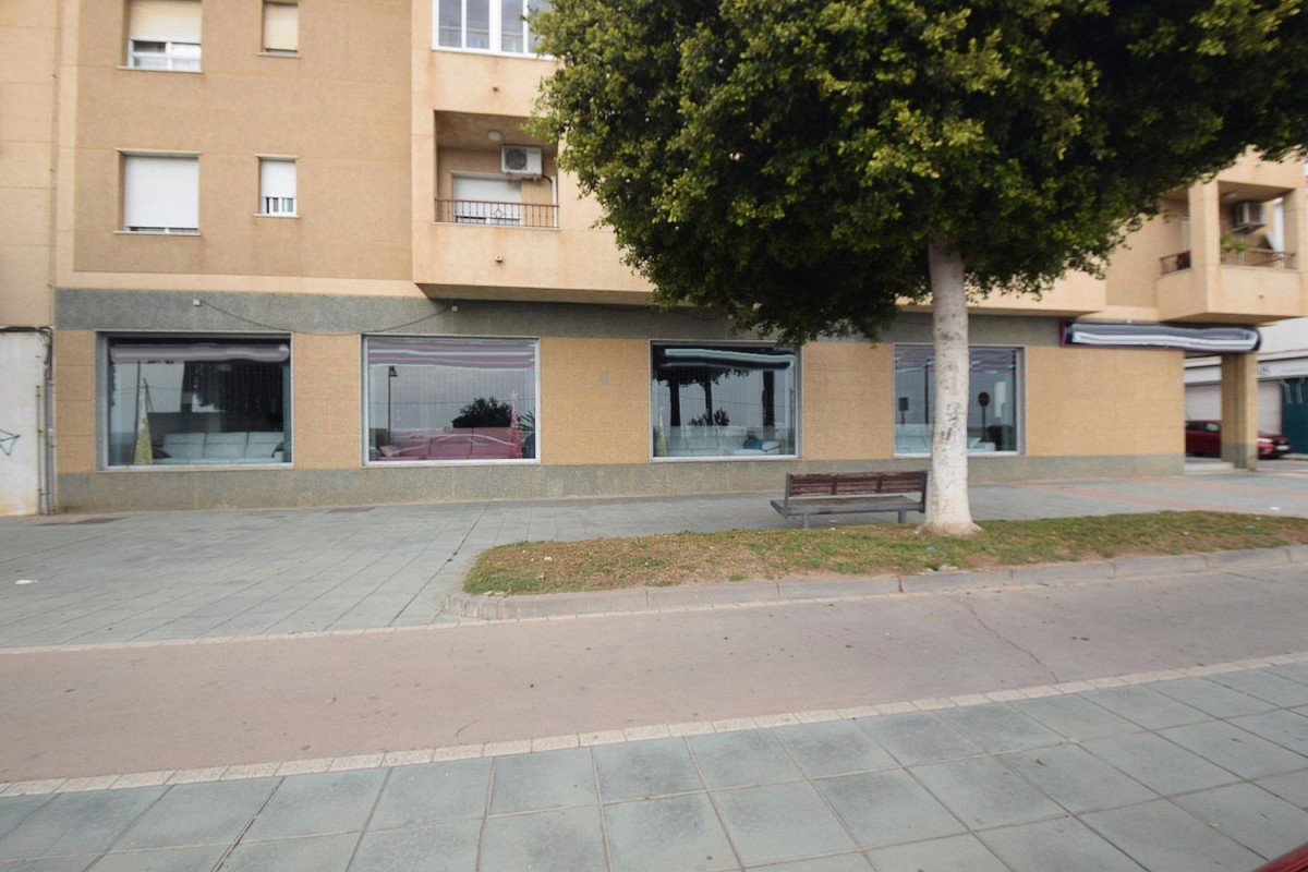 Propiedades en venta y alquiler en España photo 2