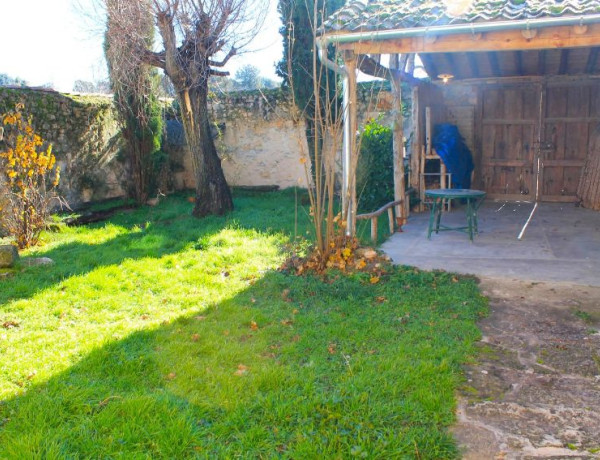Casa de pueblo en venta en Condado de Castilnovo photo 1