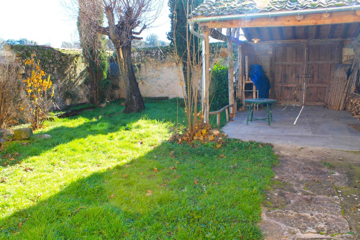 Properties for sale and rent in Spain photo 5