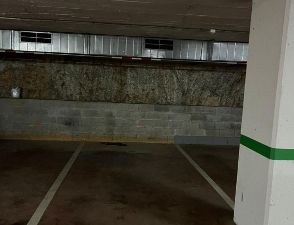Garaje en venta en  Calle de Font i Sagué , Sabadell photo 4