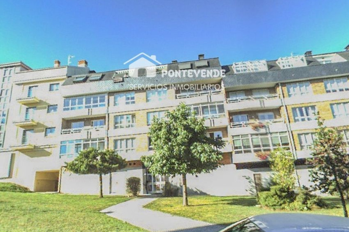 Piso en venta en calle Otero Pedrayo, Lalin
photo 1