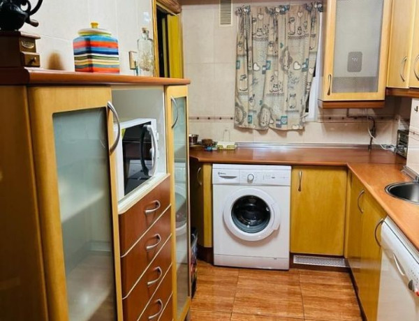 First floor for sale in  Calle Asturias, Móstoles photo 1