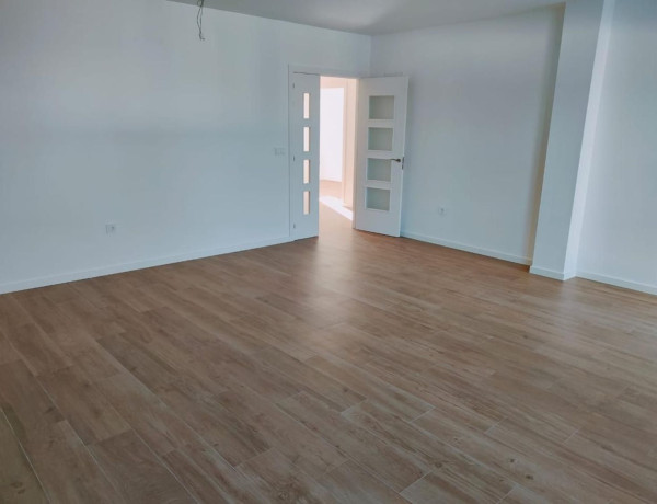 Chalet adosado en venta en , Cadrete photo 3