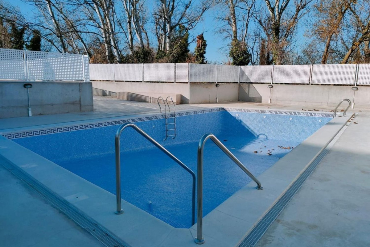 Venta de chalet adosado en , Cadrete photo 4