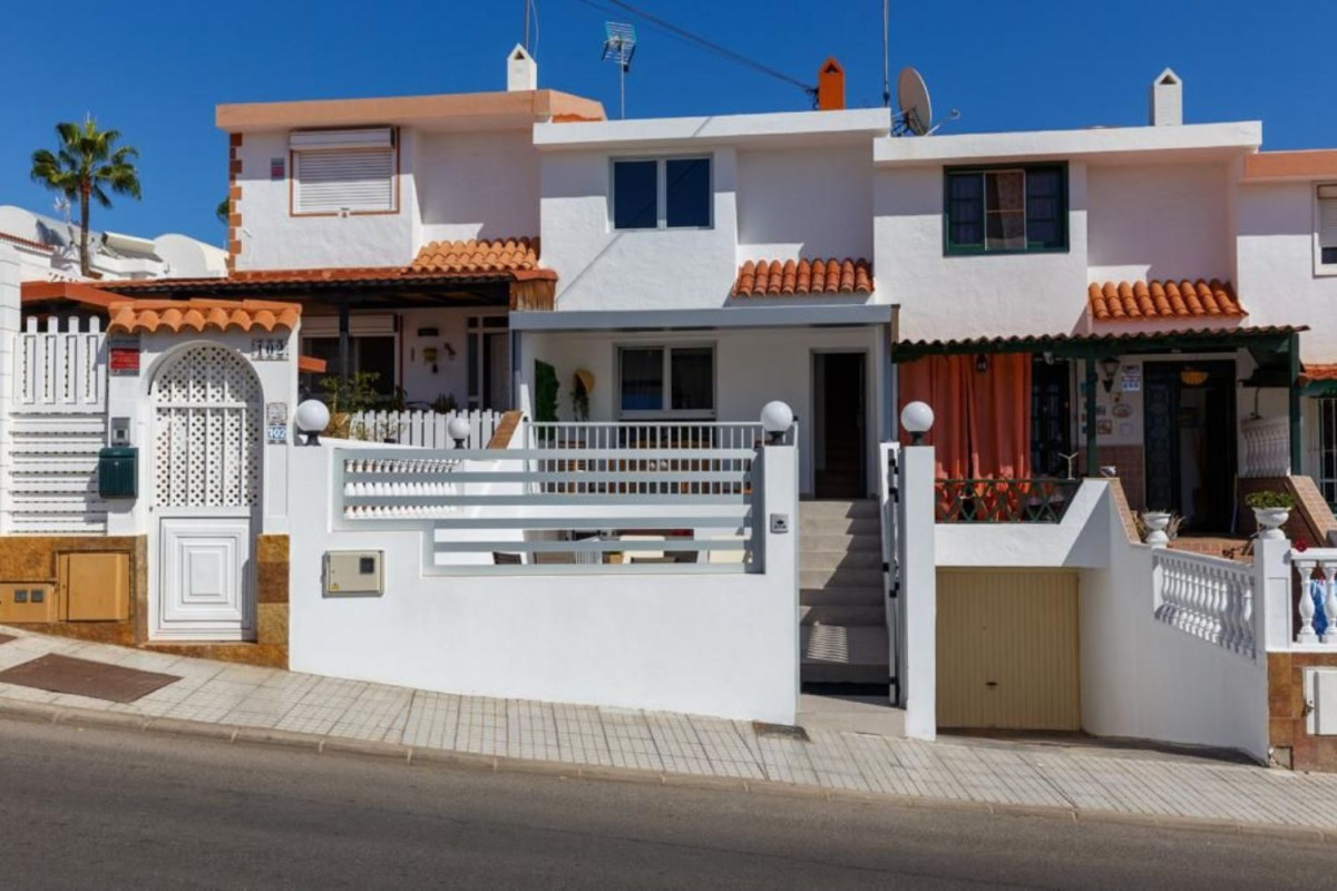 Sale of townhouse in loma2 , Mogán photo 5