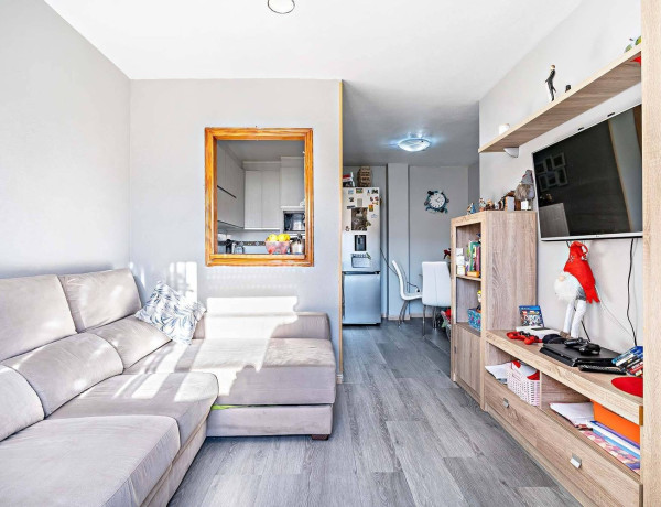 Продажа квартиры в  Bulevar Ciudad de Vícar, Vícar photo 1