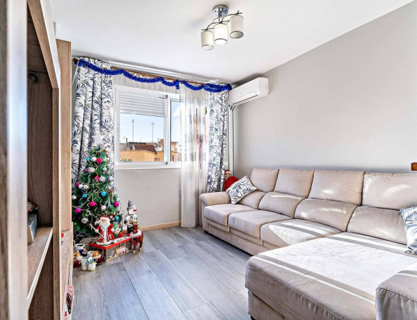 Продажа квартиры в  Bulevar Ciudad de Vícar, Vícar photo 2