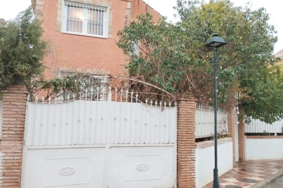 Casa o chalet independiente en venta en Urbanizacion los Cortijillos, Dilar
photo 1