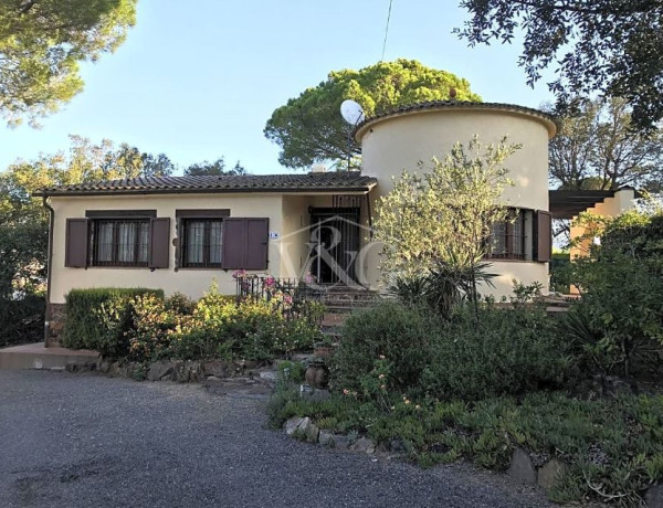 Detached villa for sale in Calle Mas Pallí, Calonge photo 1