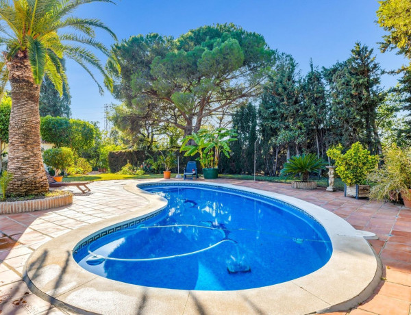 Detached villa for sale in  Selwo , Estepona photo 4