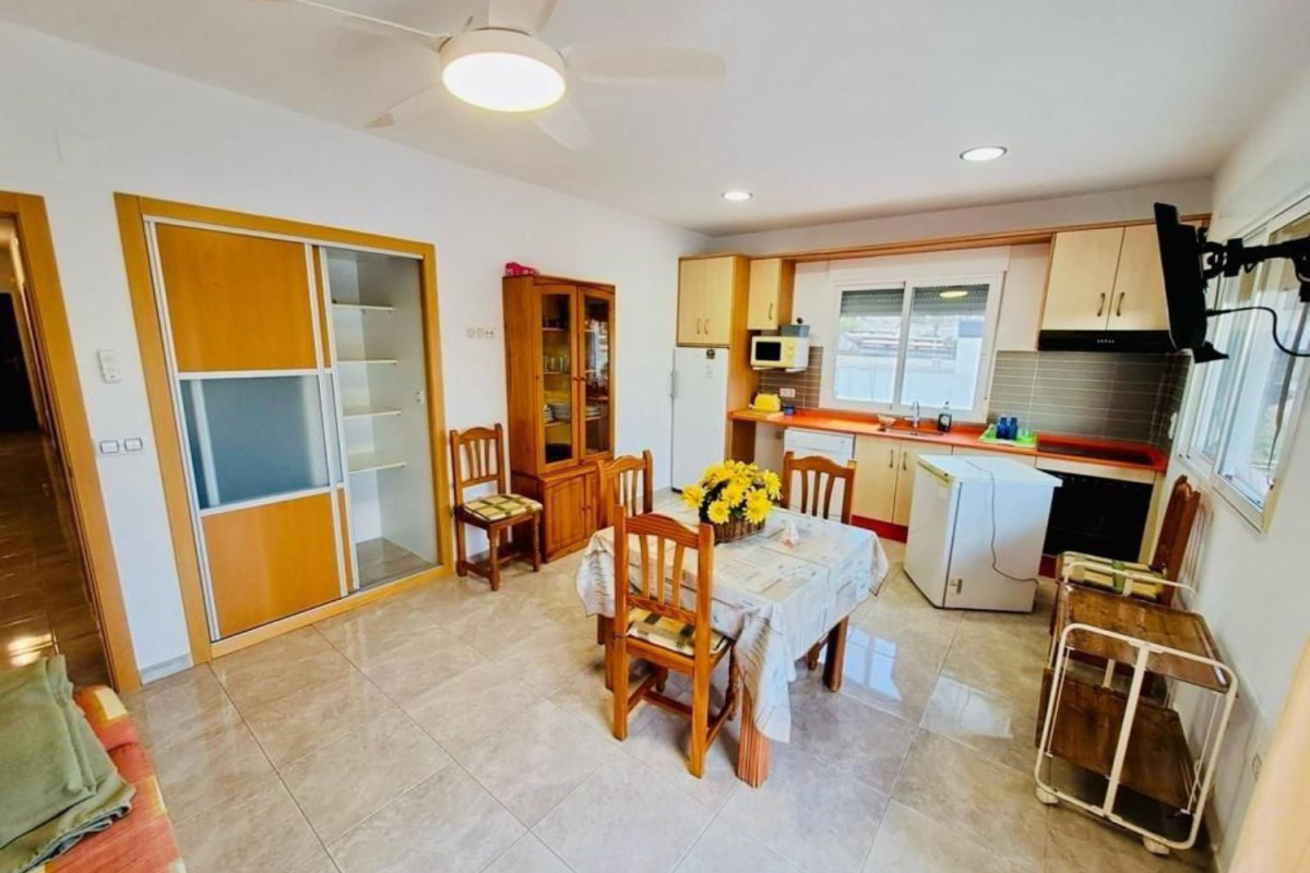 Sale of apartment in Calle Urb Calarreona, Águilas
photo 5