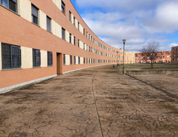 Piso en venta en Calle Cordel de Merinas de Vistahermosa, Salamanca thumbnail 1