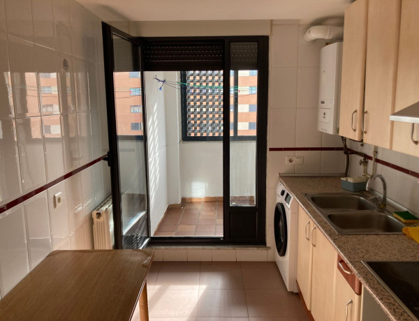 Piso en venta en Calle Cordel de Merinas de Vistahermosa, Salamanca thumbnail 2