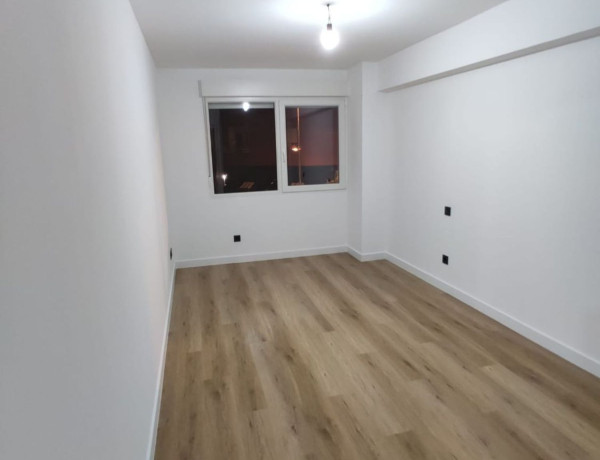 Apartment for sale in Avenida de Balaídos, 13, Vigo thumbnail 1