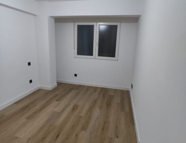 Apartment for sale in Avenida de Balaídos, 13, Vigo thumbnail 2