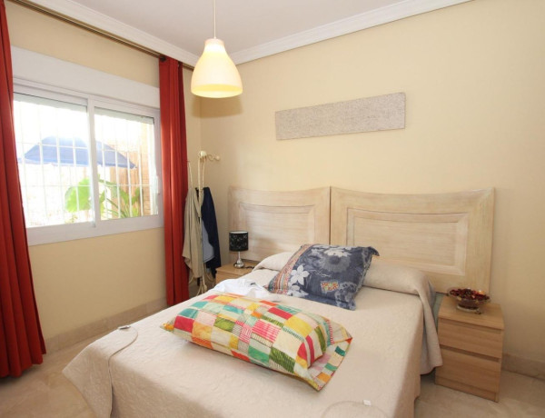 Bajo en venta en Torrequebrada , Benalmádena thumbnail 2