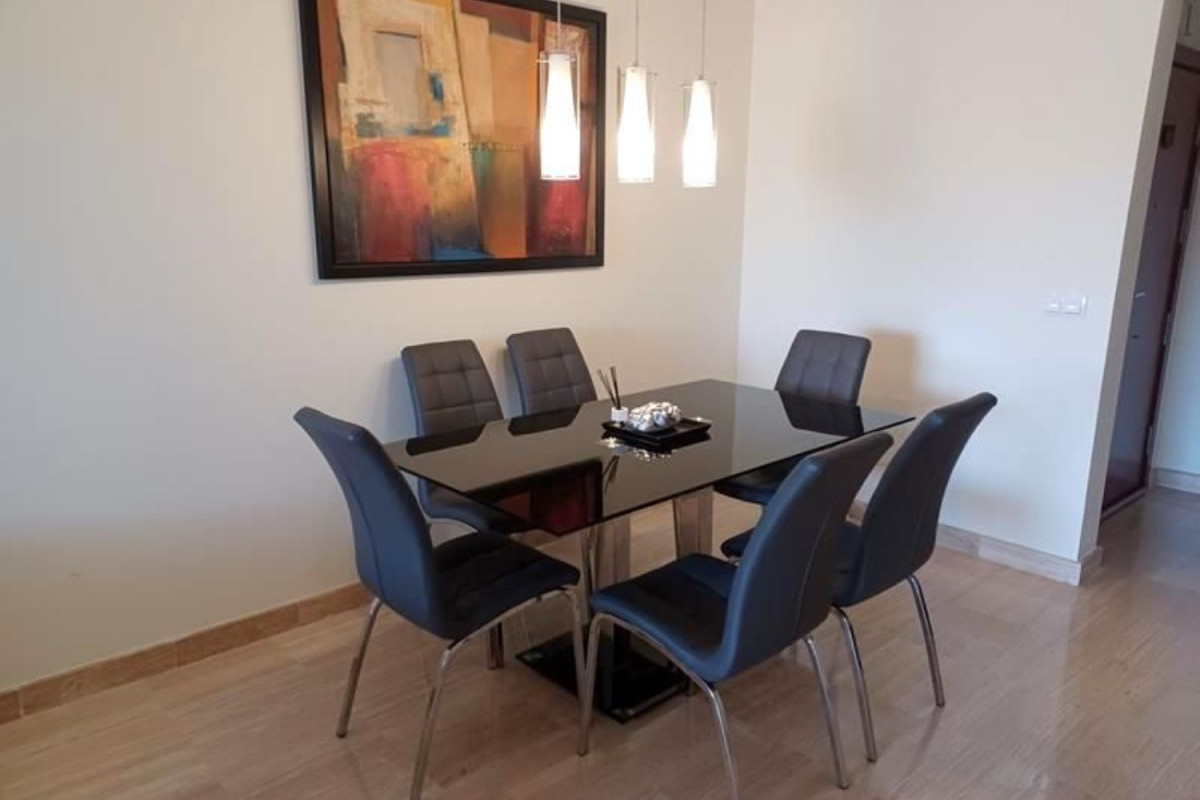 Sale of apartment in Urb. A-7 Este, Estepona
photo 3