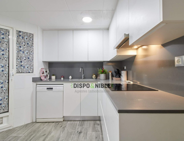 Продажа первого этажа в , Benetusser photo 3