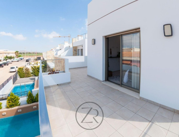 Chalet independiente en venta en  Los Alcázares , Los Alcázares photo 2