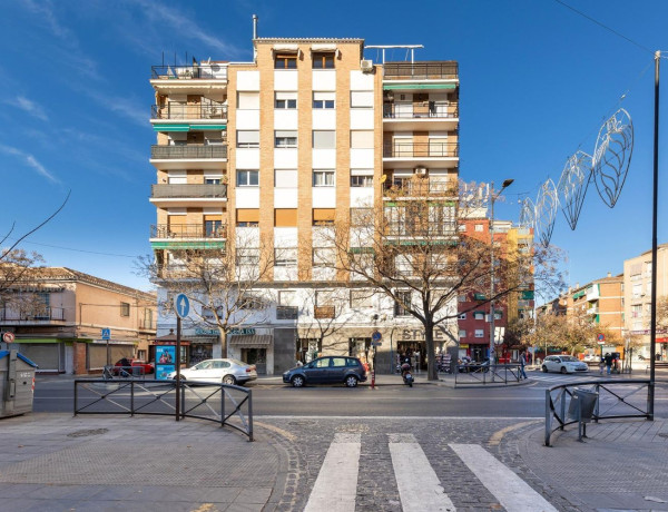 Piso en venta en  Calle Carmen de Icaza, Granada photo 4