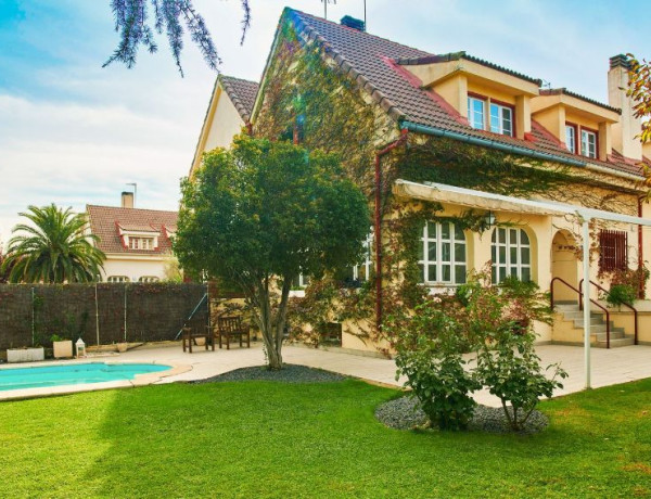 Semi-detached house for sale in  Calle Darío, 13 , Las Rozas de Madrid photo 1
