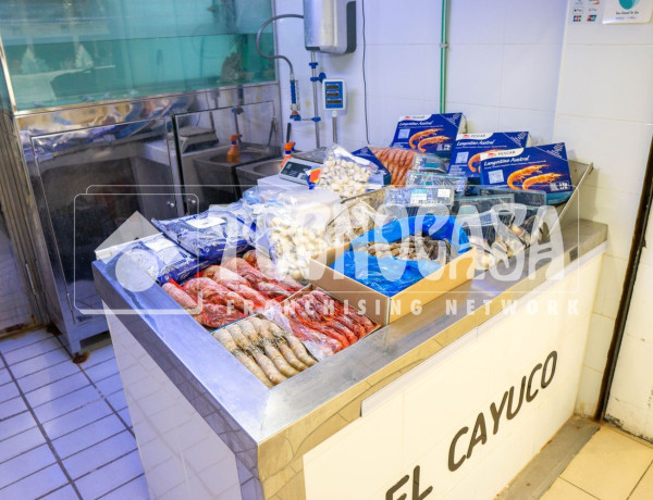 Local en venta en avenida Blas Pérez González photo 3
