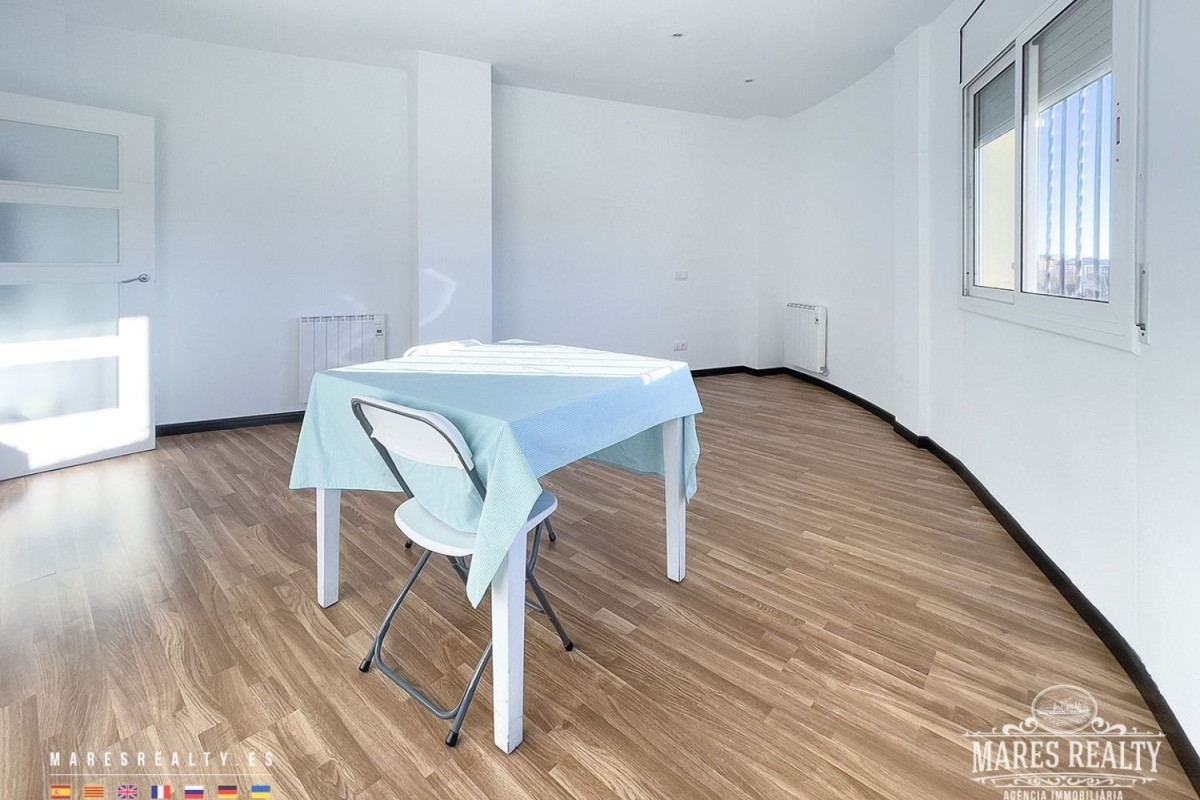 Продажа квартиры в Семицентр, Бланес
photo 2