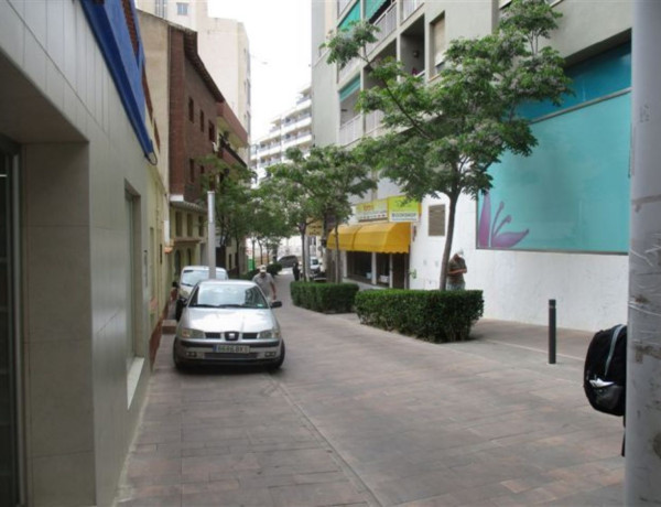 Local en venta en calle Oscar Espla photo 2