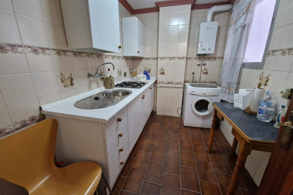 Sale of apartment in Center, Algeciras
photo 1