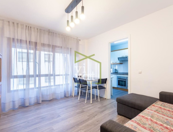 Продажа квартиры в Calle Bermúdez de Castro, Oviedo thumbnail 1
